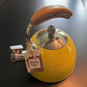 True Brands/Pinky Up “PRESLEY” yellow tea kettle w/chrome & bamboo-70 oz-NWT